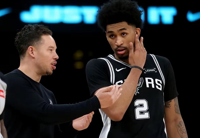 16分8板1助1断!哈珀刷新NBA纪录,米奇别再暴殄天物